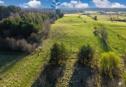 Działki na uboczu nieopodal jeziora