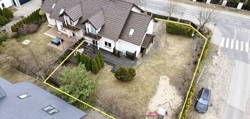 Bliźniak, narożna działka, 4 pokoje, garaż, taras.