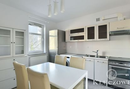 Krasińskiego 42, winda, miejsce postojowe