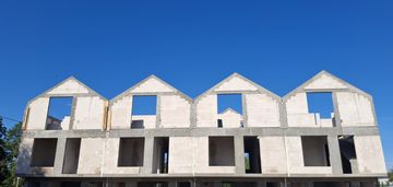 Nowoczesny dom z prywatnym ogródkiem!