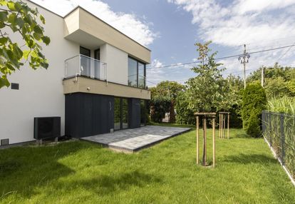 Dom skrajny z wlasną działką