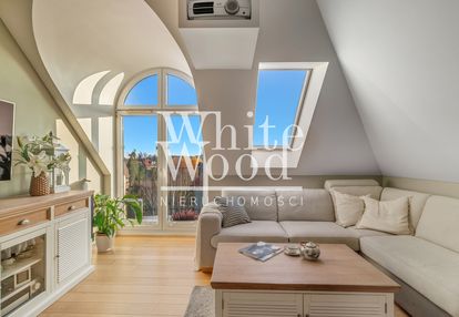 Straszyn | klimatyczne m3 z kominkiem i garażem