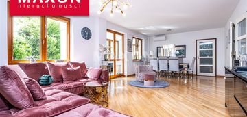 Luksusowy apartament z dwoma garażami.