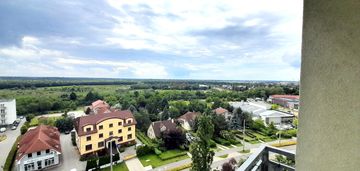 3 pokoje z widokiem na ślężę na nowym dworze.winda.