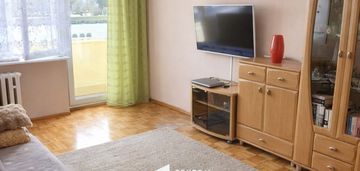 2 pokoje z balkonem i piwnicą w toplokalizacj