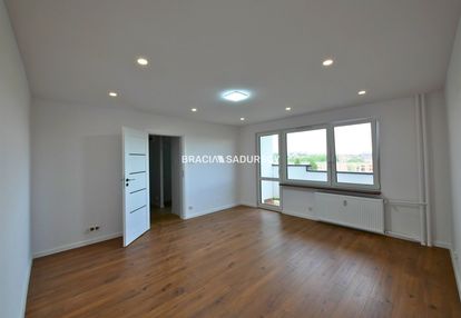 2 pokoje po remoncie | loggia