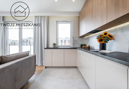 Przy metrze!bez pcc!duży balkon! urządzone!nowe!