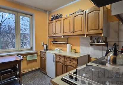 Sprzedam dwupoziomowe mieszkanie 80m2-centrum