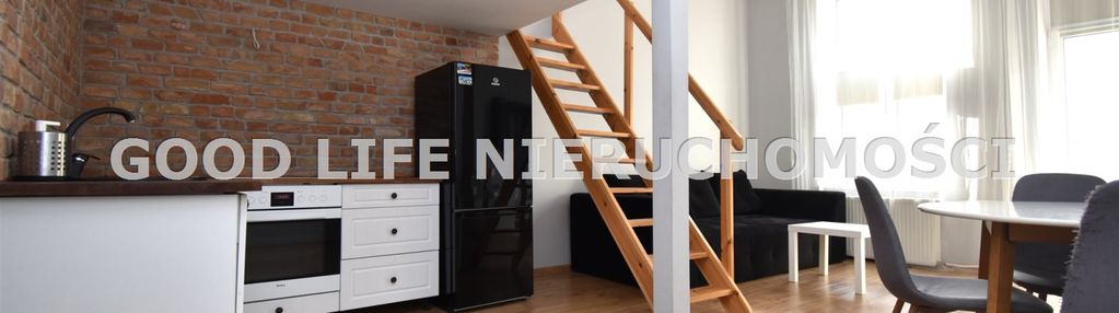 Ścisłe centrum, 52 m2, 2 pokoje, baldachówka