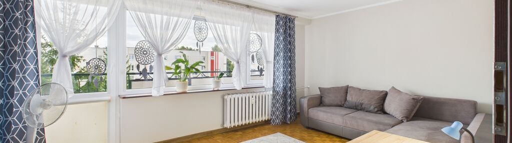 Dwupokojowe, dwustronne, duży balkon i piwnica