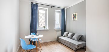 Do wynajęcia pokój z aneksem kuchennym i łazienką