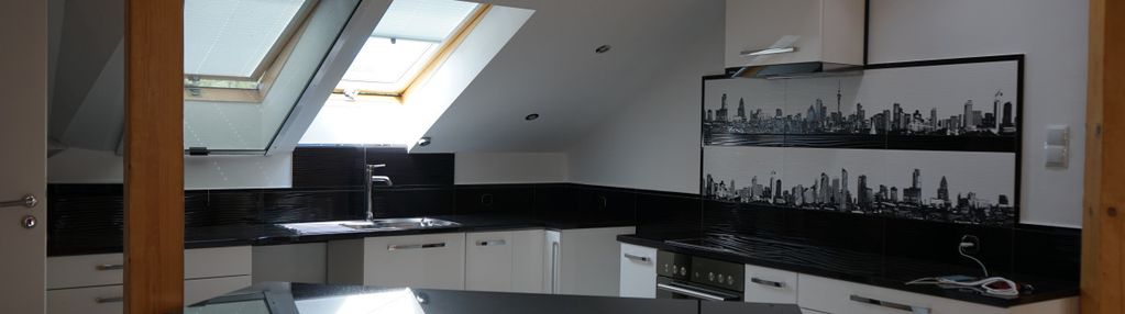 Dom z funkcją mieszkalną + apartamenty i pokoje
