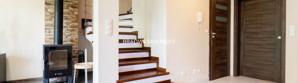 Klimatyczny dom, szergówka z ogródkiem, parking