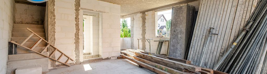 Wolnostojący | blisko s6 | blisko lasu |peron skm