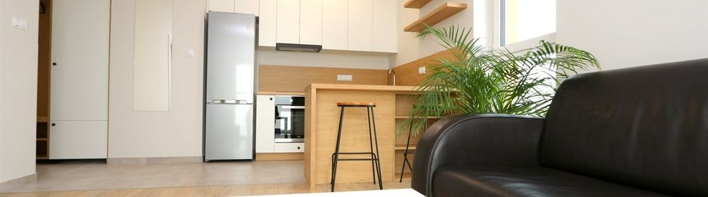 Wołyńska 2100zł - salon z aneksem+ sypialnia