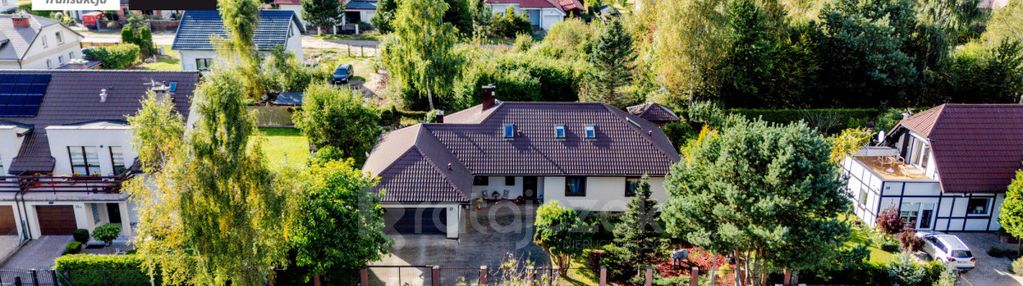 Willa z pięknym ogrodem zimowym | garaż