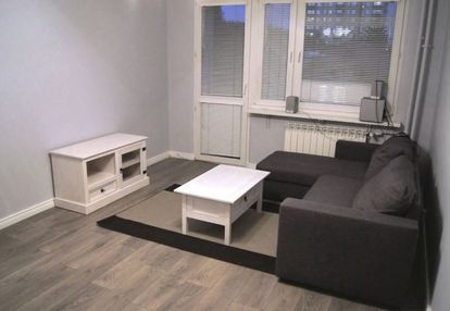 | blisko metra | balkon | piwnica |
