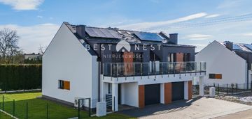 Nowoczesny dom z garażem na granicy z tychami