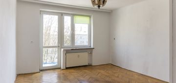 Ekonomiczna kawalerka w okolicy gmachu