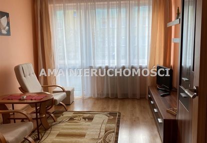 Na wynajem trzypokijowe mieszkanie na i piętrze