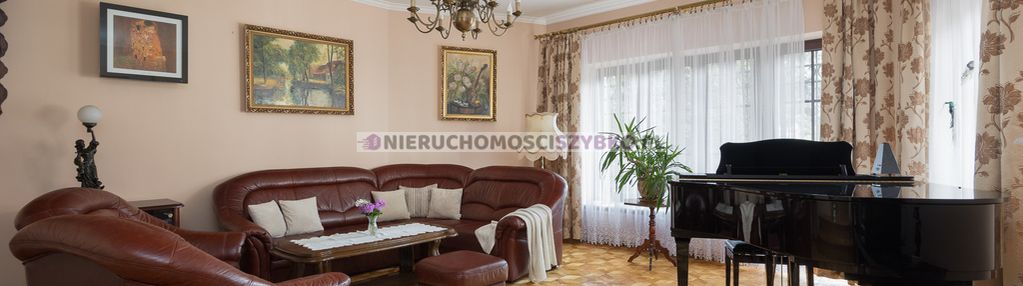 Duży rodzinny dom na włochach.