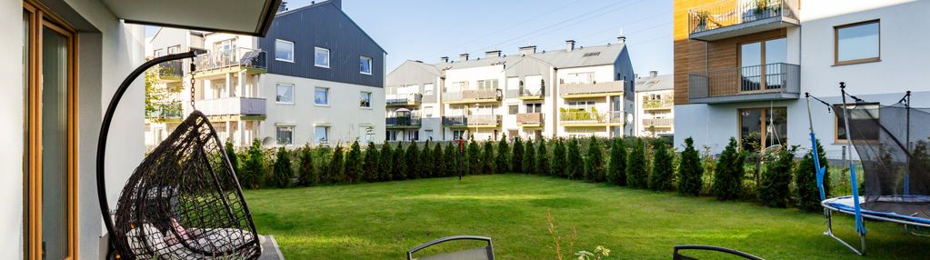 Piękne mieszkanie z dużym ogrodem i halą garażową.