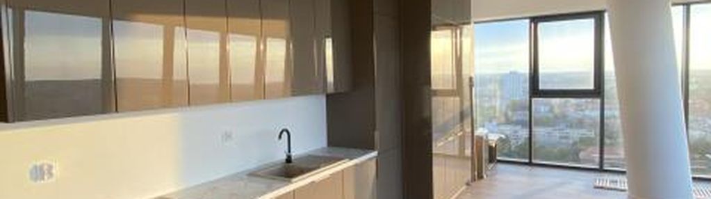 85m2 apartament 21 piętro, miejsce post. hanza tower