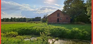 Nietuzinkowa działka pod inwestycję.