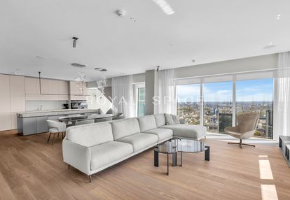 Złota 44 | apartament z panoramicznym widokiem