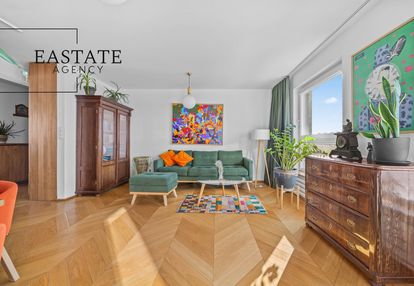 2 pokoje (możliwość 3), 65,8 m², loggia, garaż