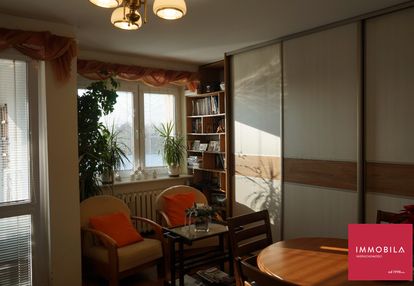 2-pokoje, widna kuchnia i miejsce postojowe