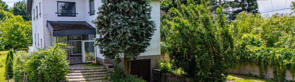 Duży dom z wieloma możliwościami