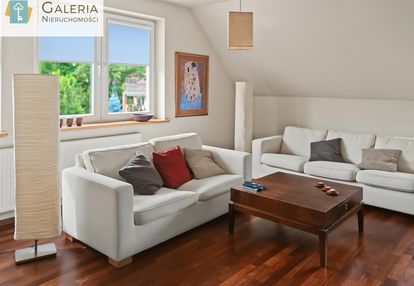 Dwa poziomy | 5 pokoi | 104m2