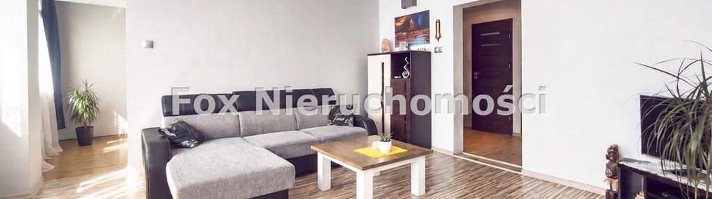 Przestronne 2 pokoje - niski blok w centrum