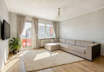 *49,9 m2*ostatnie piętro*2 pokoje*