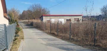 W spokojnej okolicy.