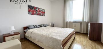 Balkon/ garaż/ blisko komunikacja/ przestronne