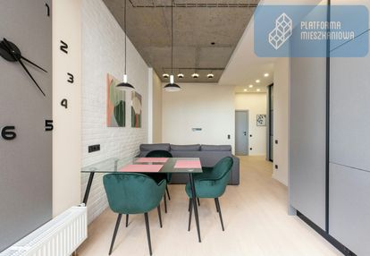 2 pokoje|balkon|niski blok|prądnik biały