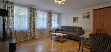 Rynek, ul. białoskórnicza, rozkładowe, 2 pok.,40m2