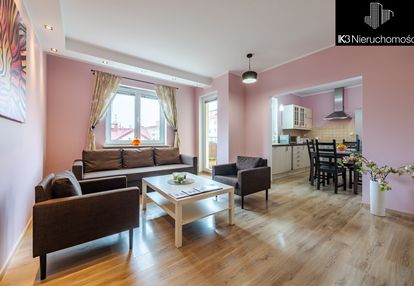 3 pokoje przy stacji metra!