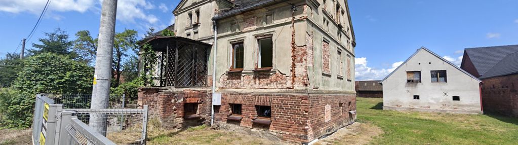 Przestronny dom z dużą stodołą i bud. gospodarczym