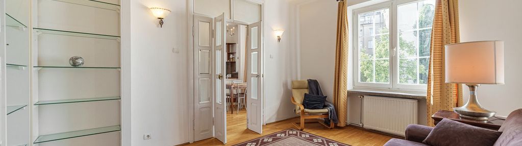 Kamienica / oddzielna kuchnia / plac zbawiciela