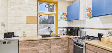 Mieszkanie oraz 2 garaże murowane w chodzieży