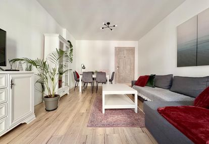 Rozkładowe 2 pokoje|blisko centrum|pierwszy najem