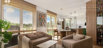 Apartament z oranżerią i widokiem na las