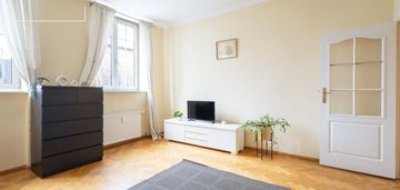 Dwupokojowe mieszkanie na śródmieściu