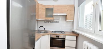 Kawalerka z balkonem,piwnica,centrum