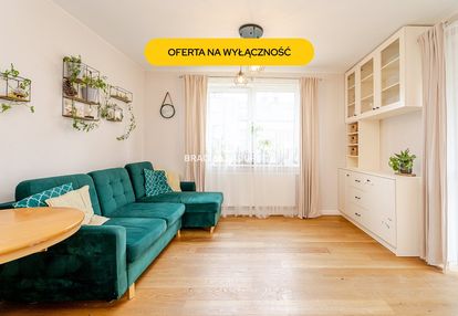 Sosnowiecka | 2 pok. | zielony widok z balkonu