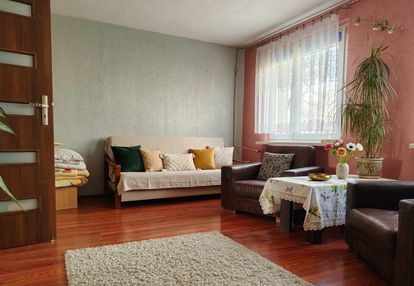 Tychy ul. jaracza 3 lub 4pokoje niska zabudowa 3p