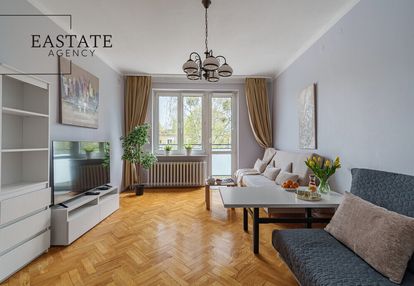W odrestaurowanej kamienicy i idealne pod inwestycje i ciche i jasne